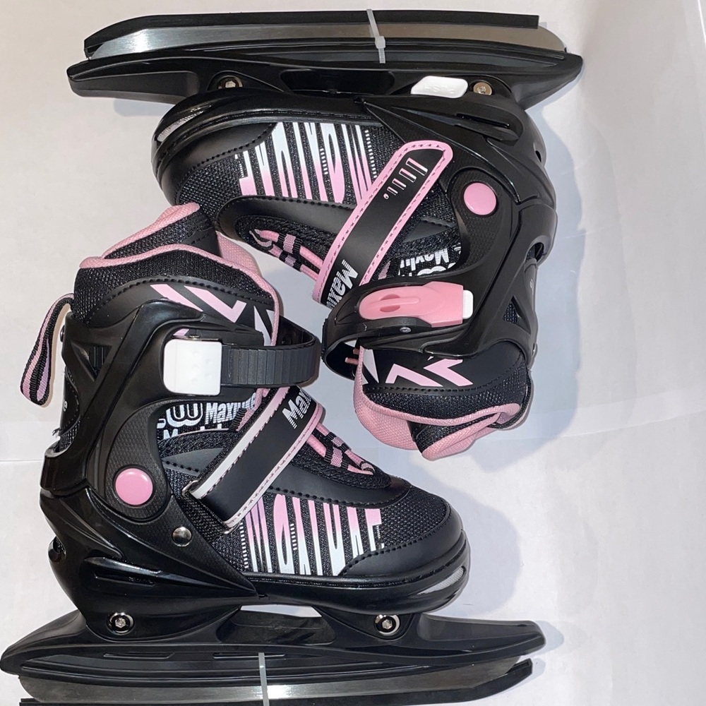 Kids Pink and Black Ice Skates and Dust Bag Small 10C - 13C New